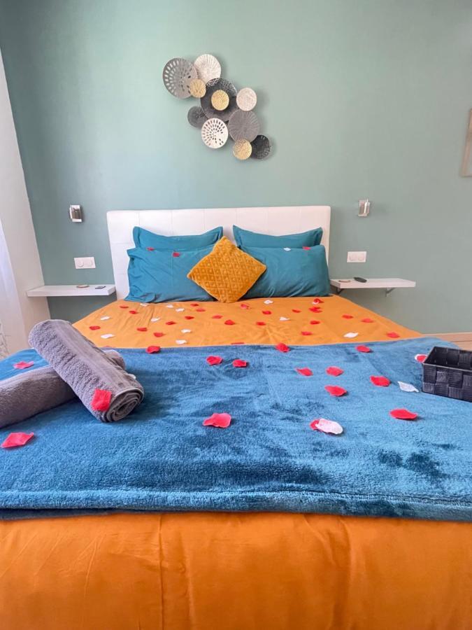 Le Bourget - Suite Romantique Narbona Esterno foto